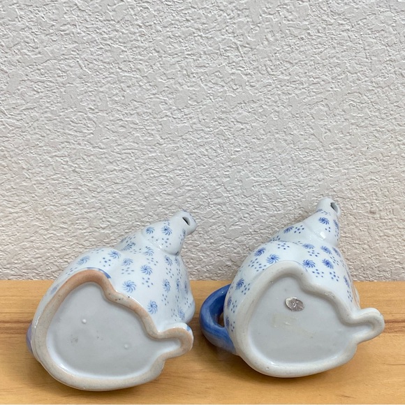 2 Vintage Blue & White Porcelain Cat Creamer - Picture 10 of 11